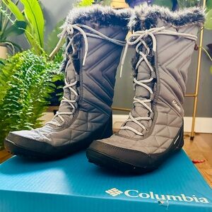 Columbia Women's Quilted Gray Winter Boots
